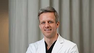 Plastikkirurg Jes Rødgaard hos Asteta Clinic